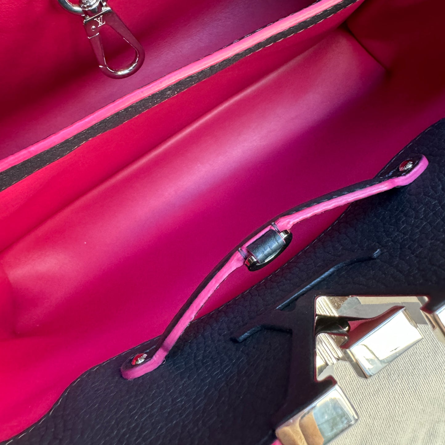 Louis Vuitton Taurillon Capucines PM Cobalt Fuchsia