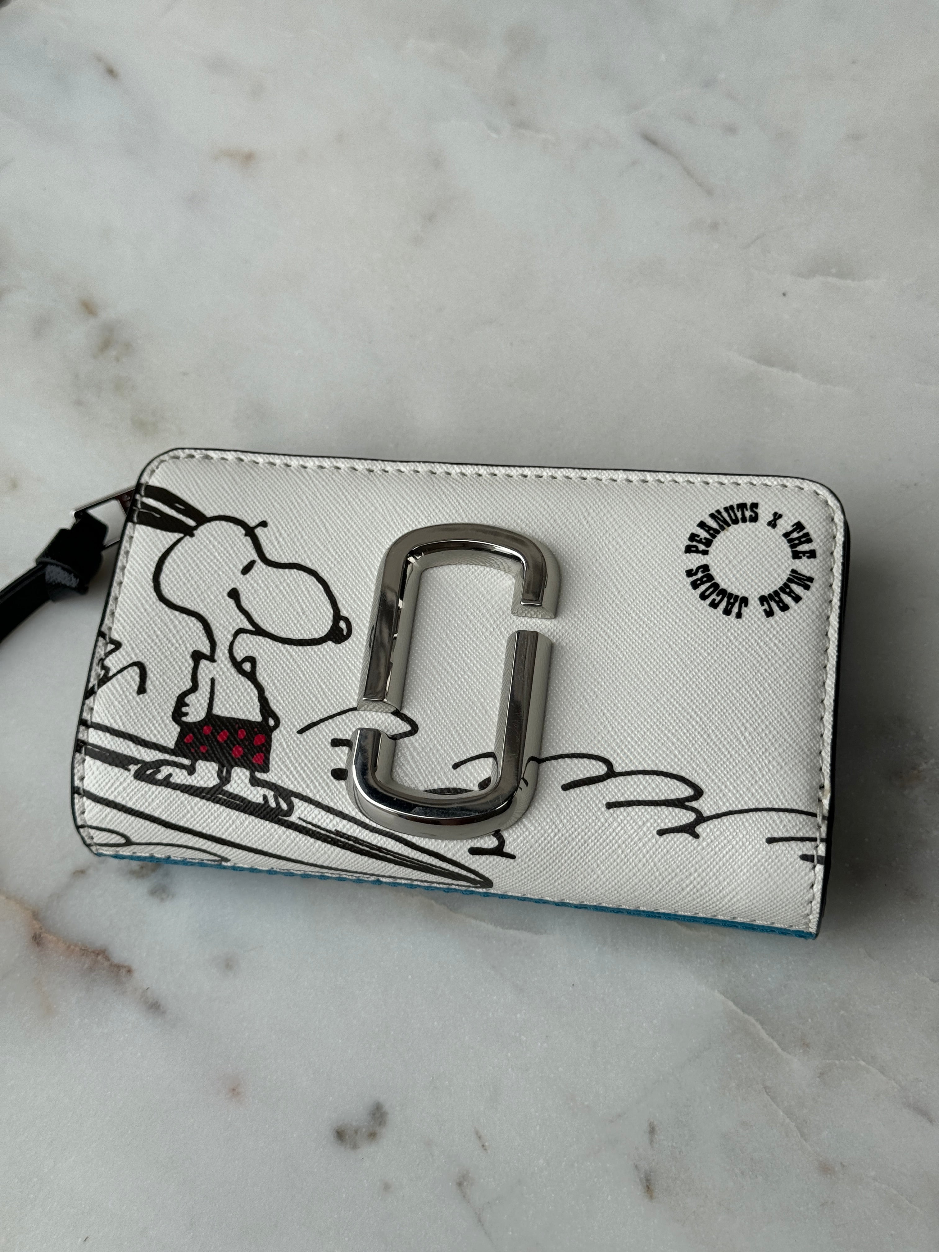 Marc Jacobs x Peanuts Snoopy Collaboration Snapshot Zipper Folding