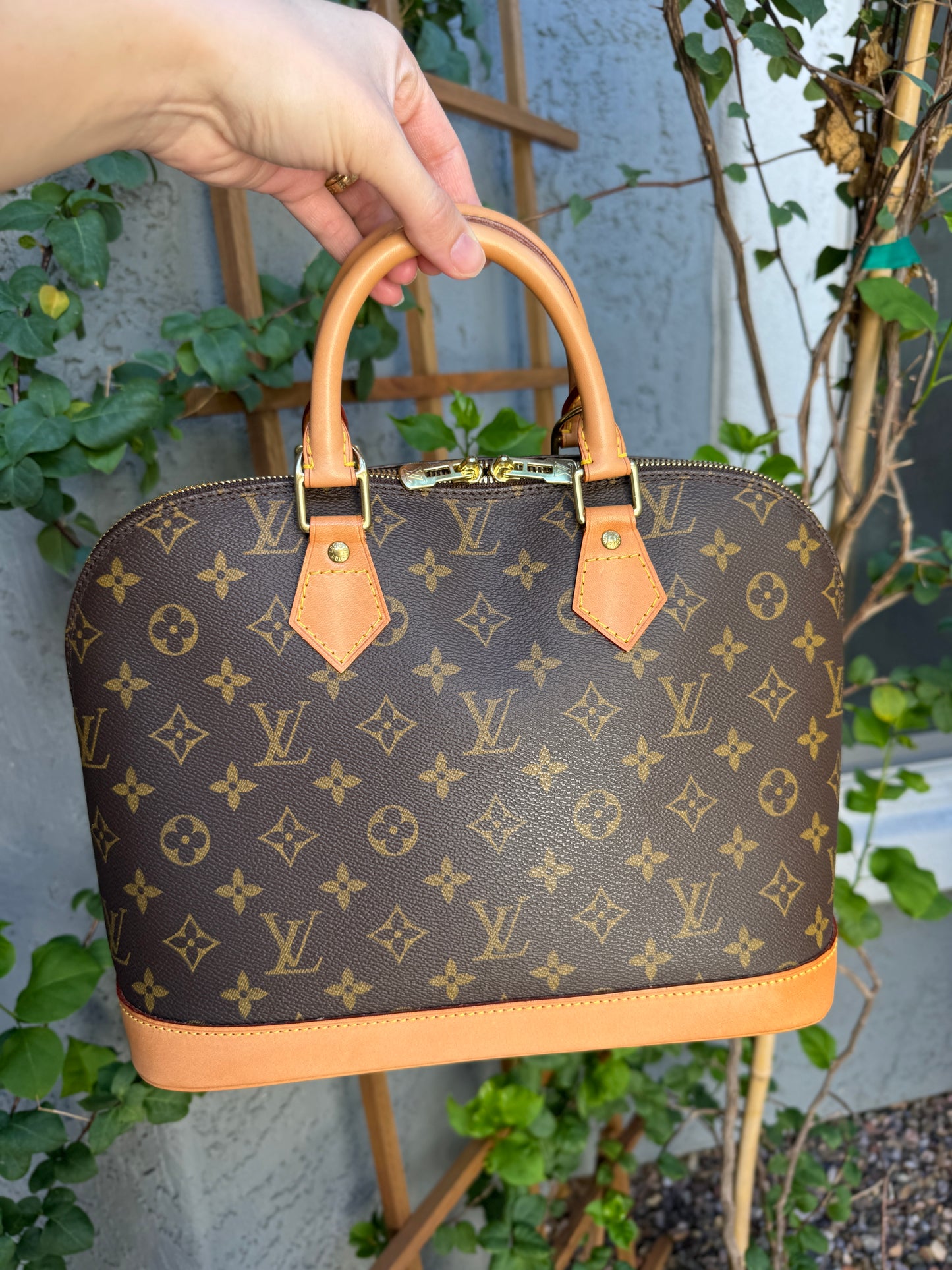 Louis Vuitton Vintage Monogram Alma PM