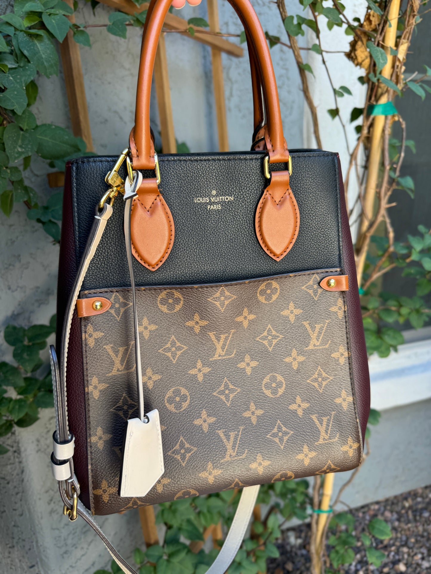 Louis Vuitton Fold Tote MM