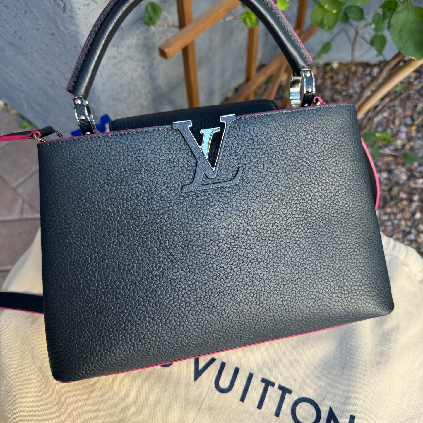 Louis Vuitton Taurillon Capucines PM Cobalt Fuchsia