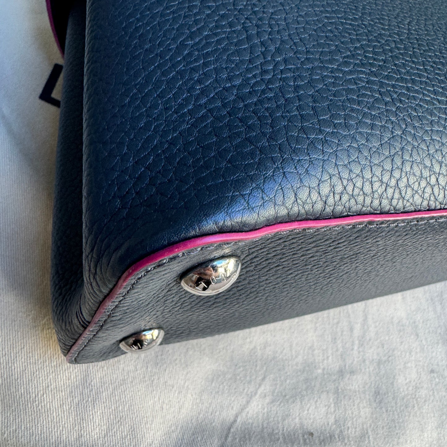 Louis Vuitton Taurillon Capucines PM Cobalt Fuchsia