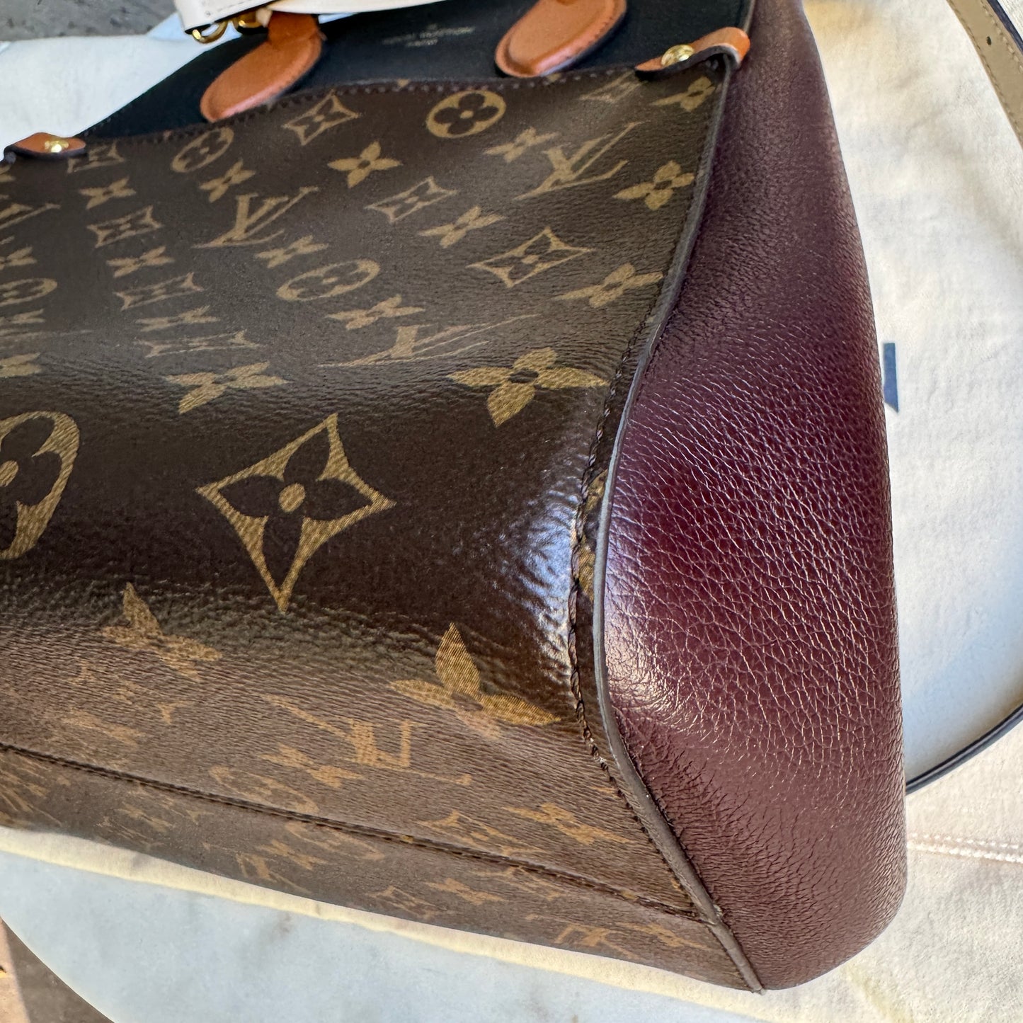 Louis Vuitton Fold Tote MM