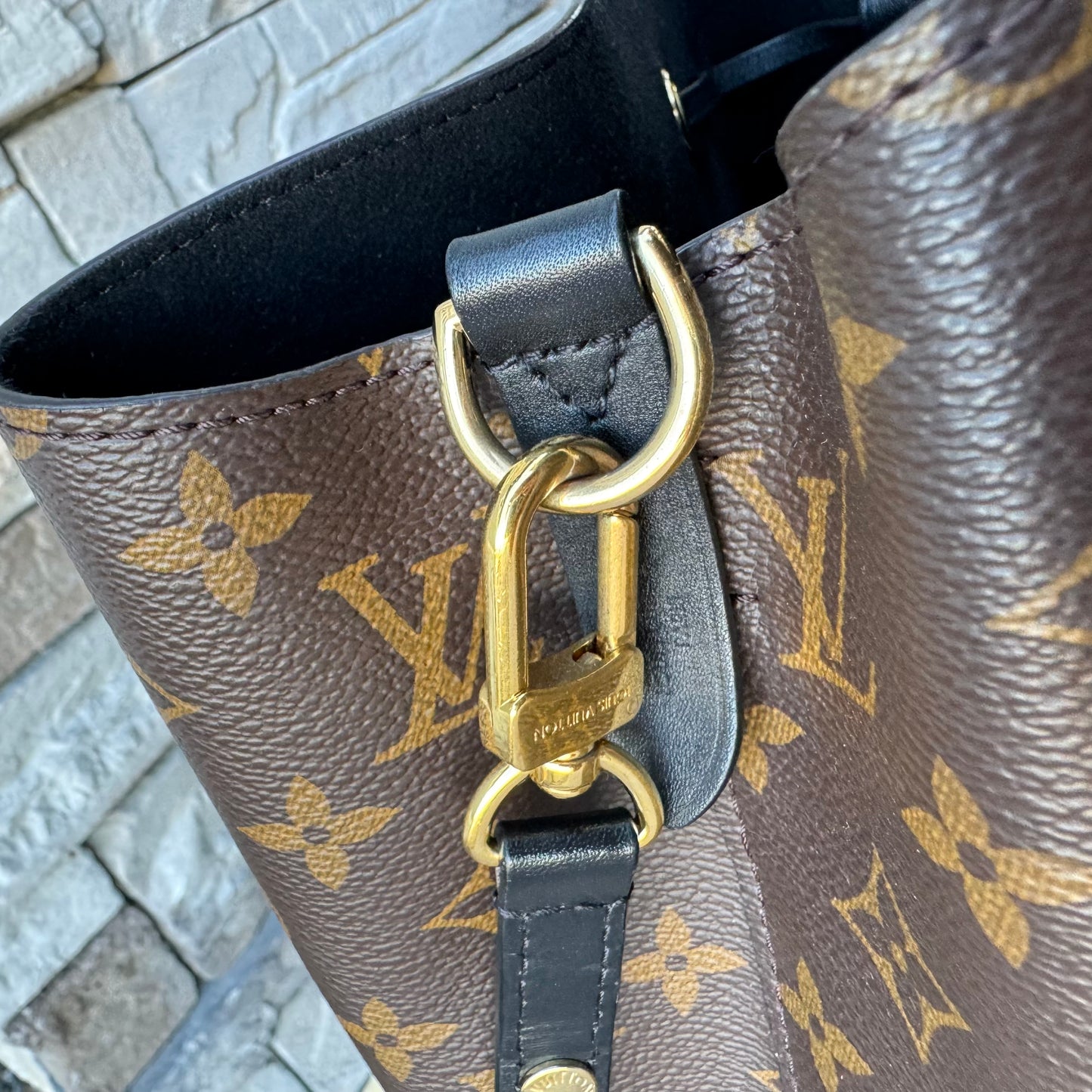 Louis Vuitton Monogram Neonoe MM