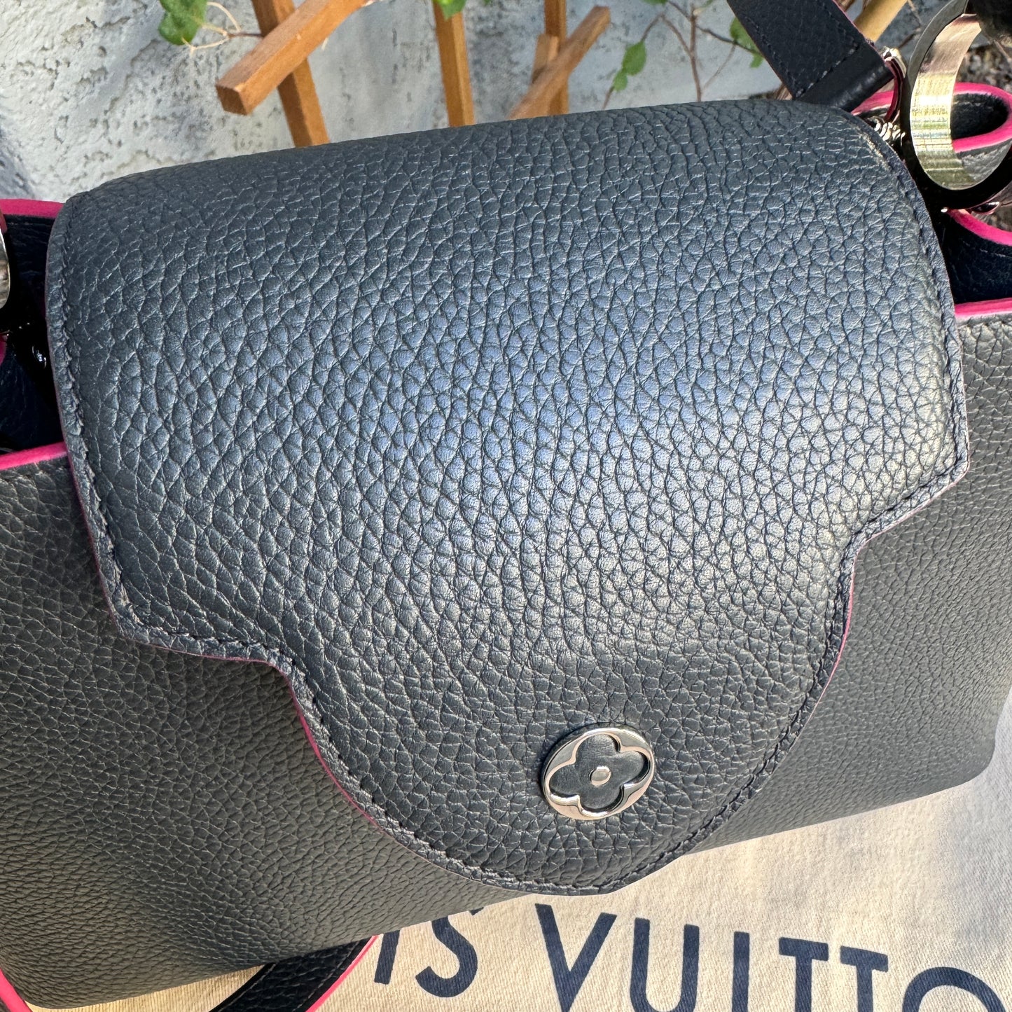 Louis Vuitton Taurillon Capucines PM Cobalt Fuchsia