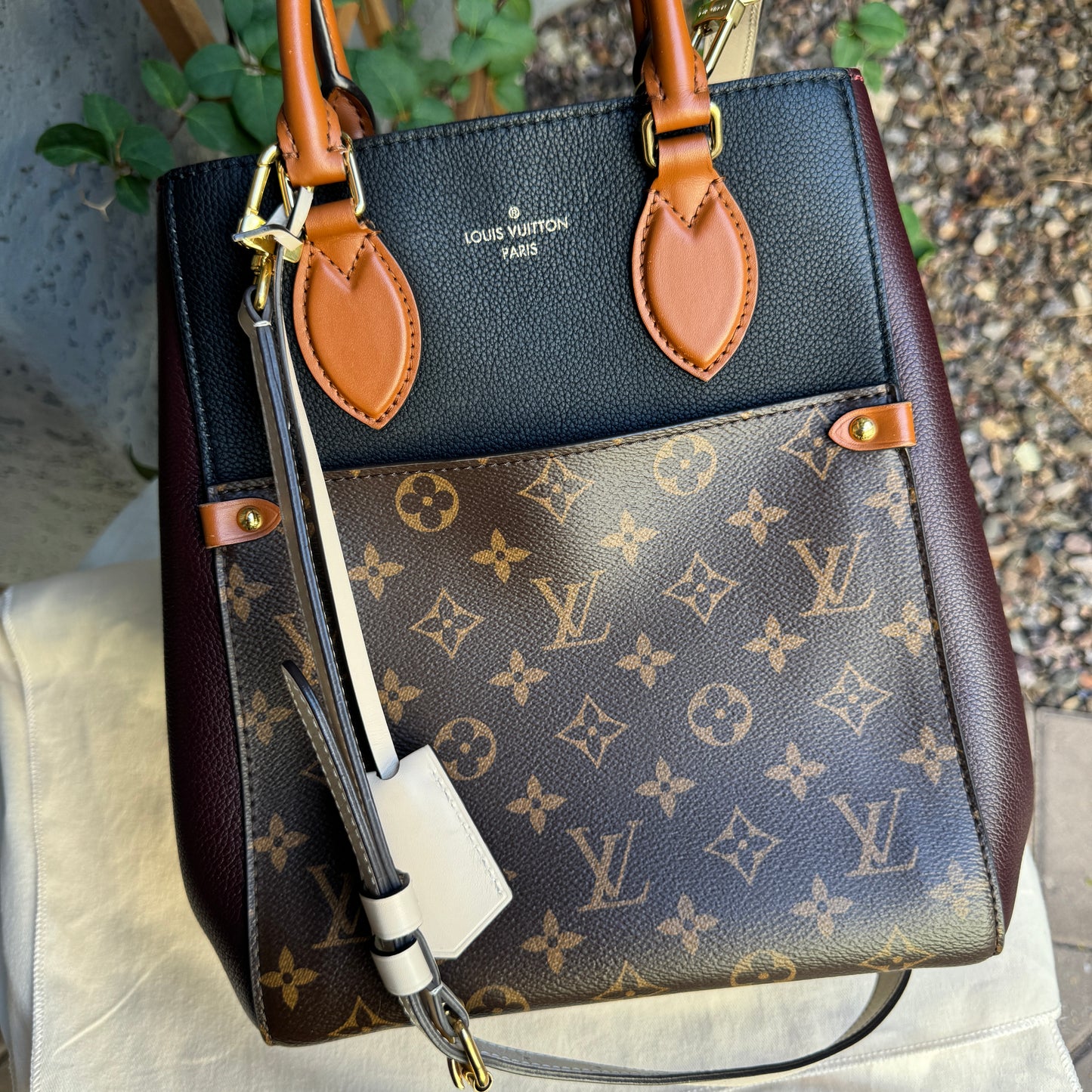 Louis Vuitton Fold Tote MM