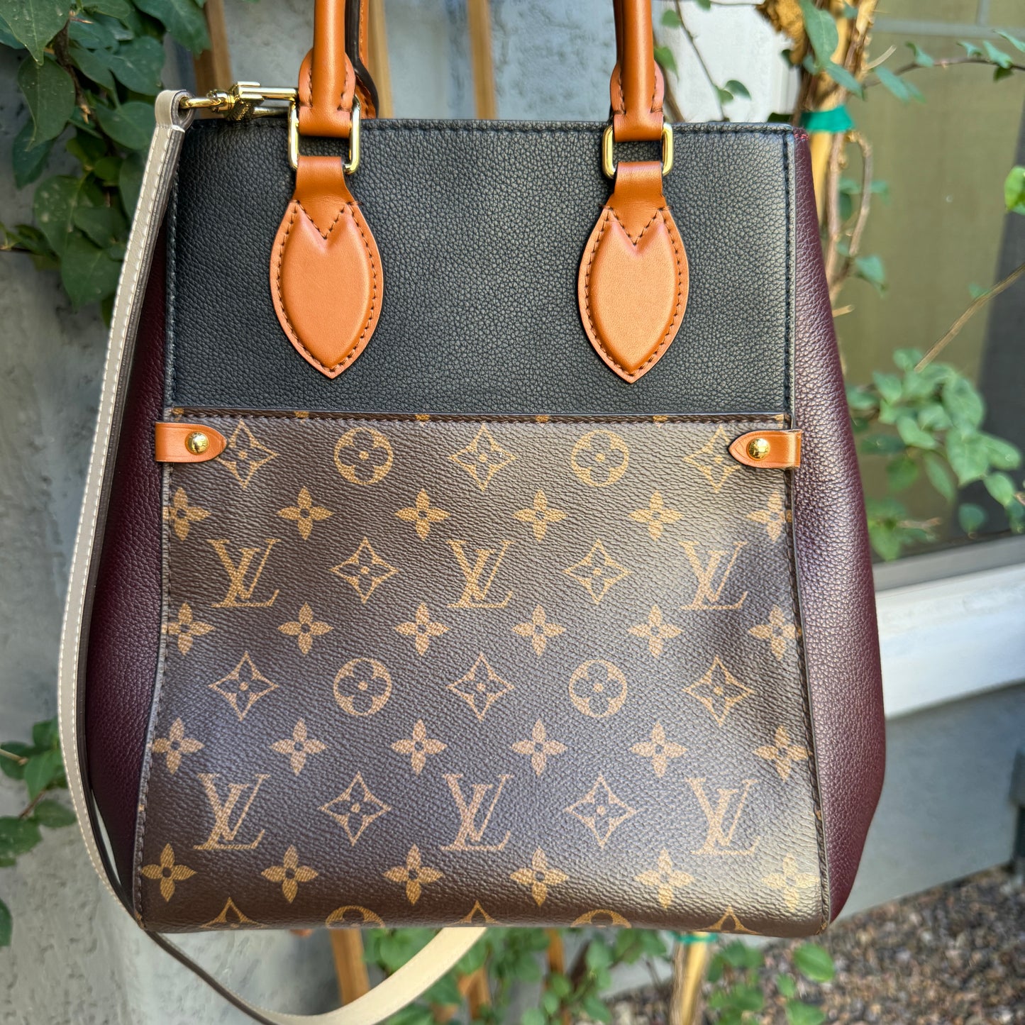 Louis Vuitton Fold Tote MM